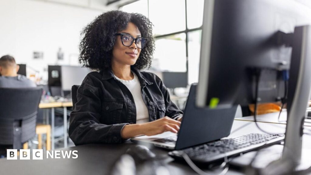 UK unemployment rate rises slightly to 5.1%