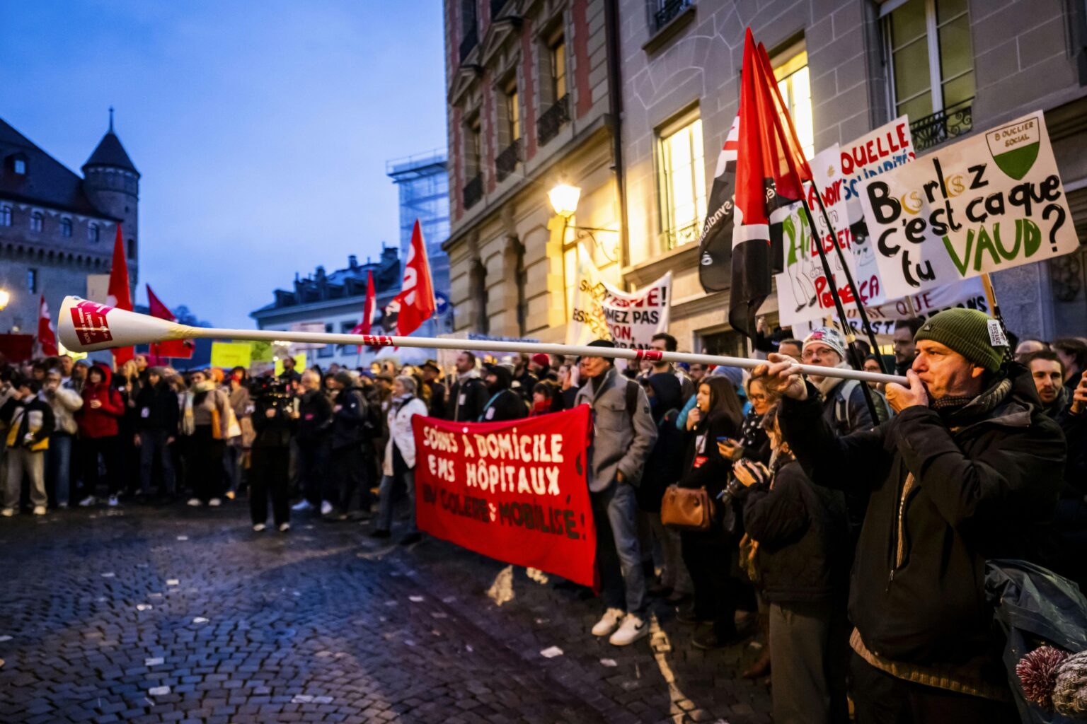 “Never, in more than 130 years, has the canton found itself in such a favorable financial situation.” Analysis of the financial management of the canton of Vaud, by Sébastien Guex “Never, in more than 130 years, has the canton found itself in such a favorable financial situation.” Analysis of the financial management of the canton of Vaud, by Sébastien Guex