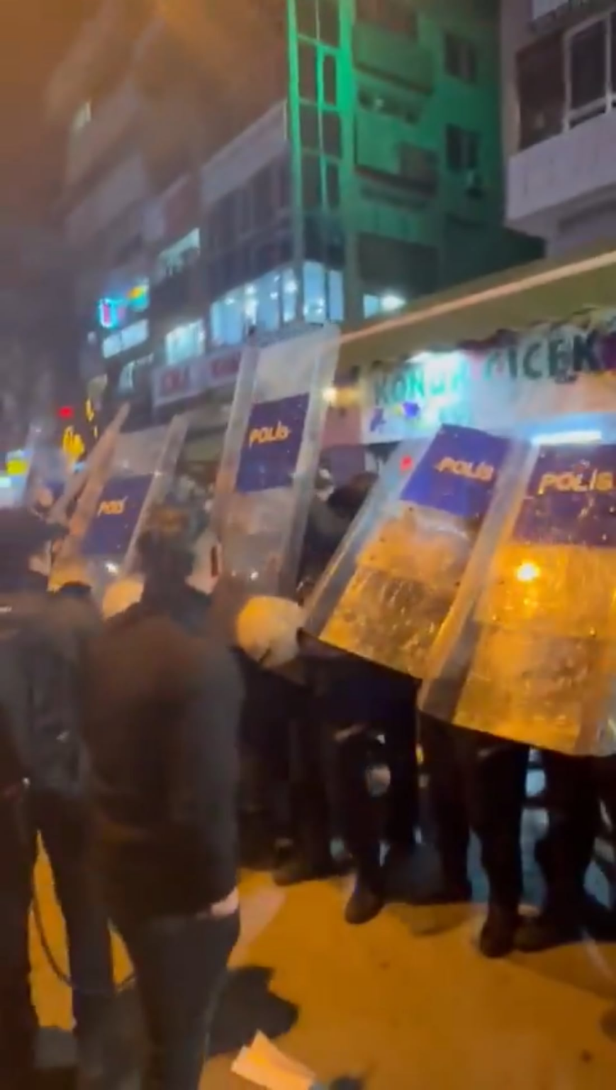 There are arrests due to the protest in Ankara