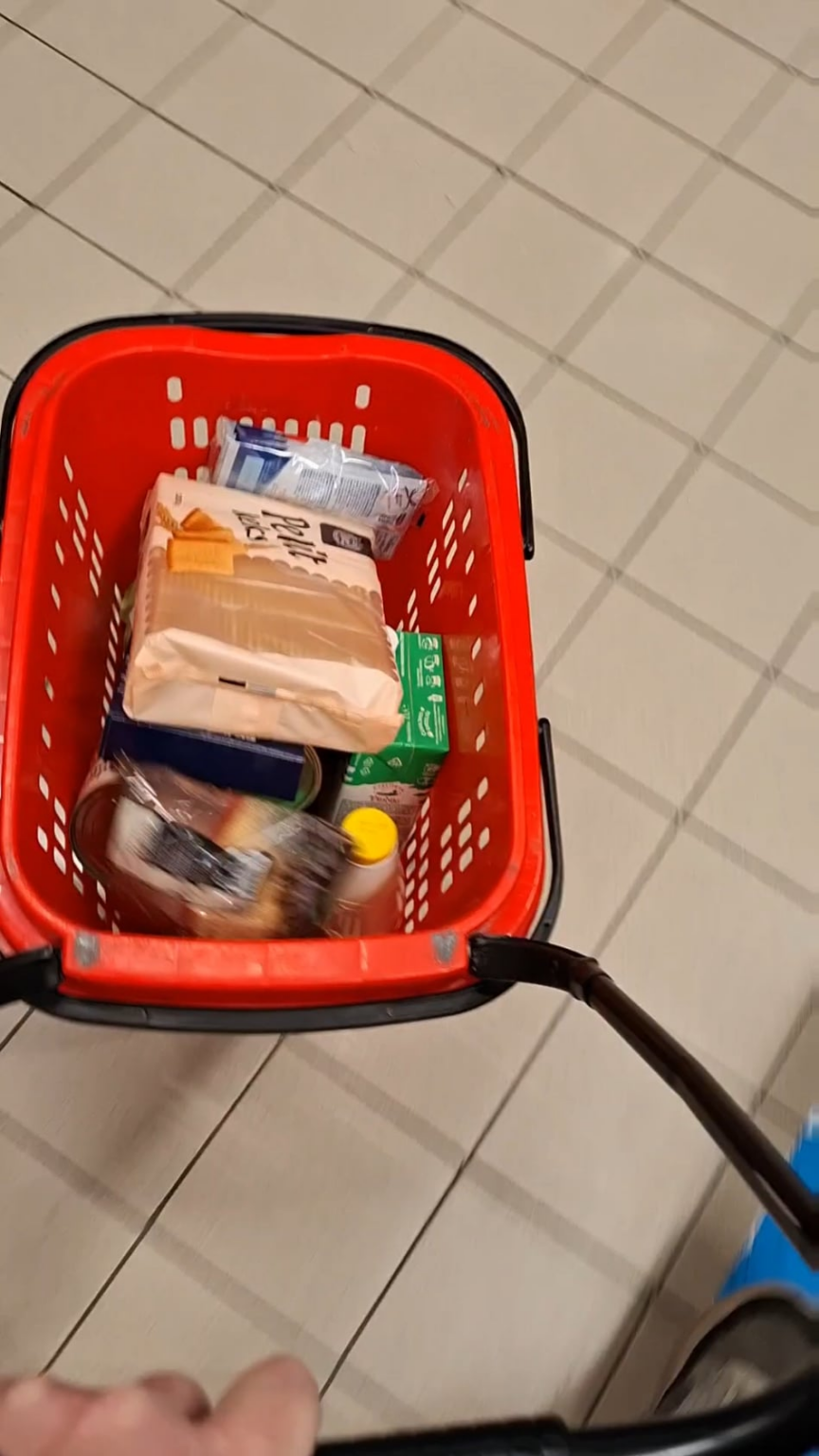 Konzum's musical cart