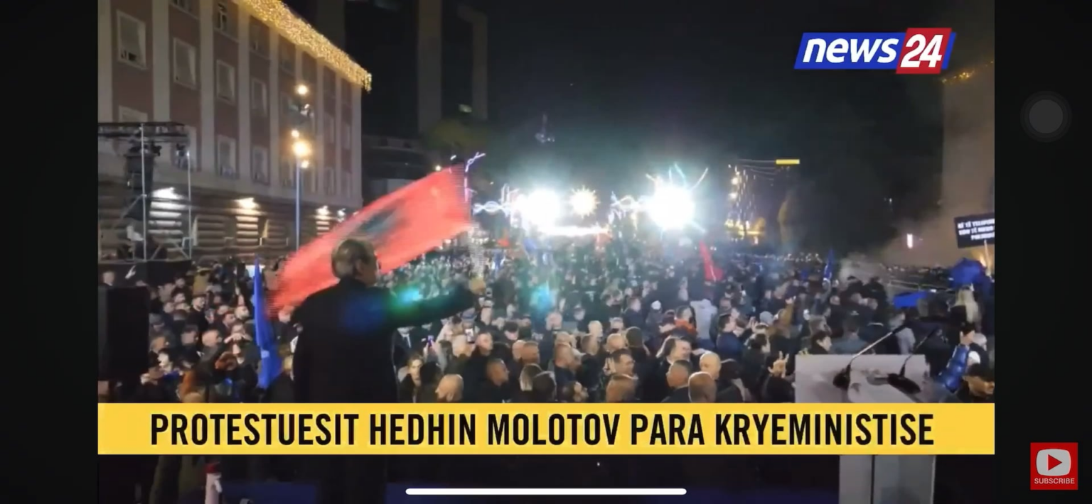 Protestusi merr flake ne protesten e PD