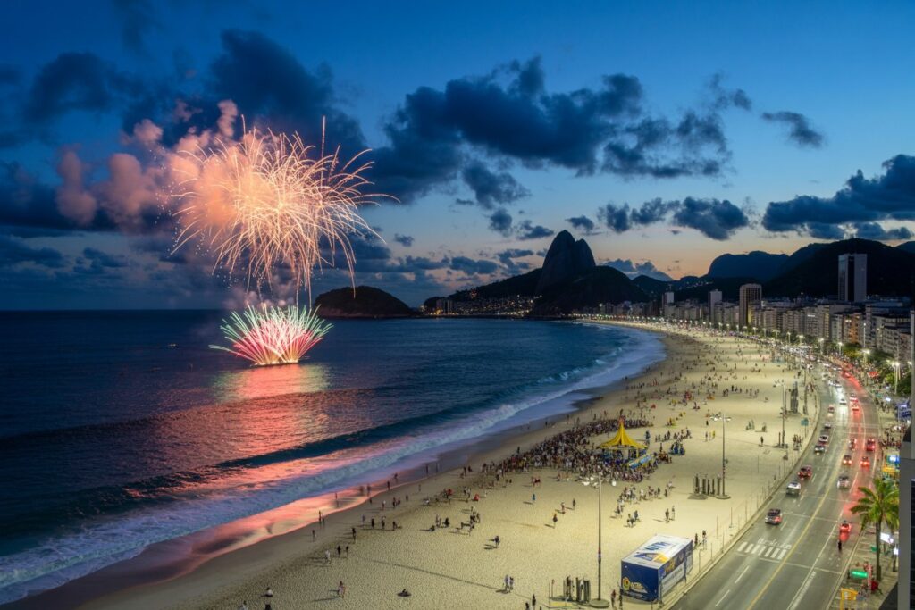US Joins Canada, Mexico, Argentina, Chile, Brazil and More Waiting to Say Goodbye to 2025 and Welcome New Year 2026 with Electrifying Fireworks, Street Parades and Beachfront Parties, Here is a Full Story