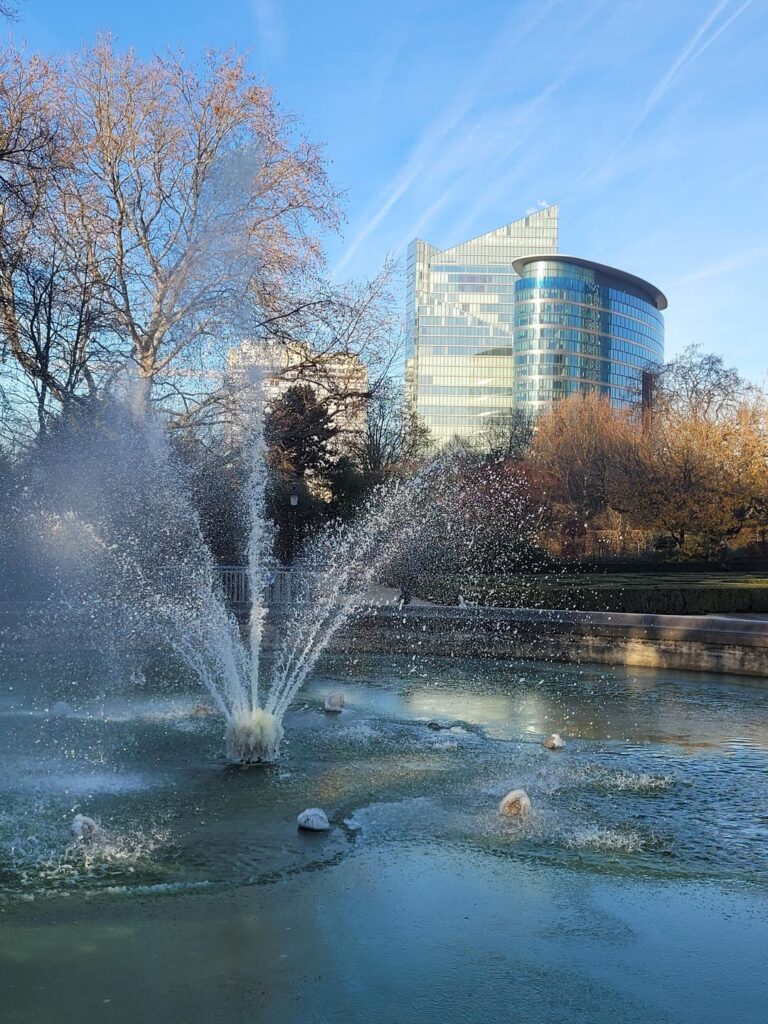 Walks in Brussels avoiding the main "must-dos" [OC]