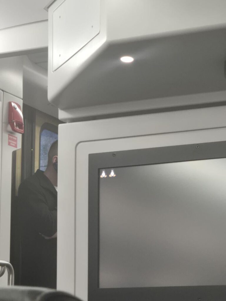 Linux spotted on speed train display!