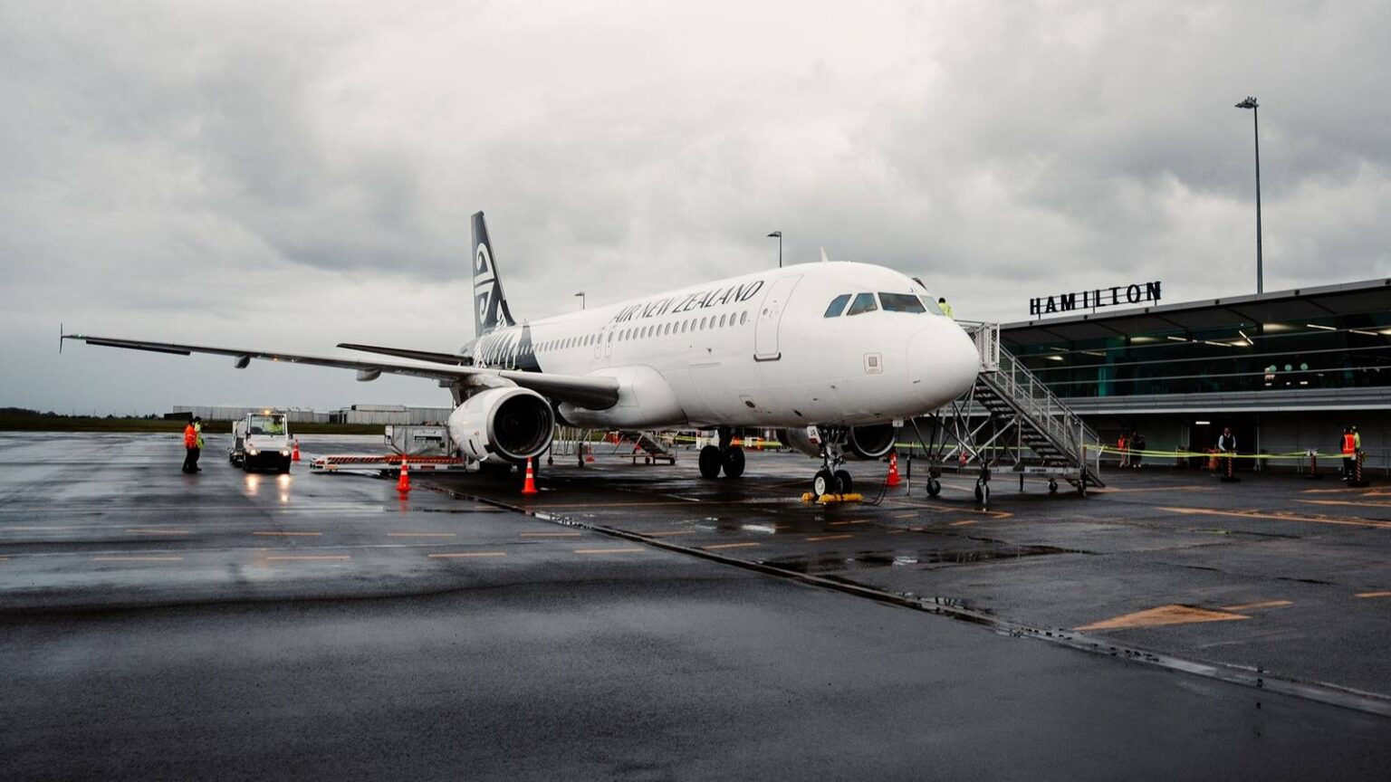 Air New Zealand Airbus A320 Economy Class From Hamilton To Christchurch