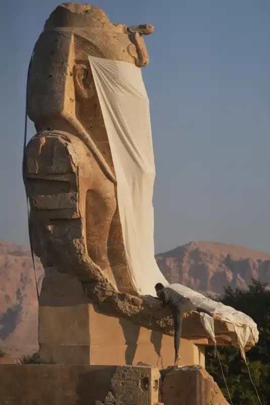 Antiquity Worker Prepares To Unveil The Assembly Of A Giant Alabaster Statue For The Prominent Pharoah Amenhotep Iii, In The Southern City Of Luxor, Egypt, Sunday, Dec. 14, 2025. (ap Photoamr Nabil)