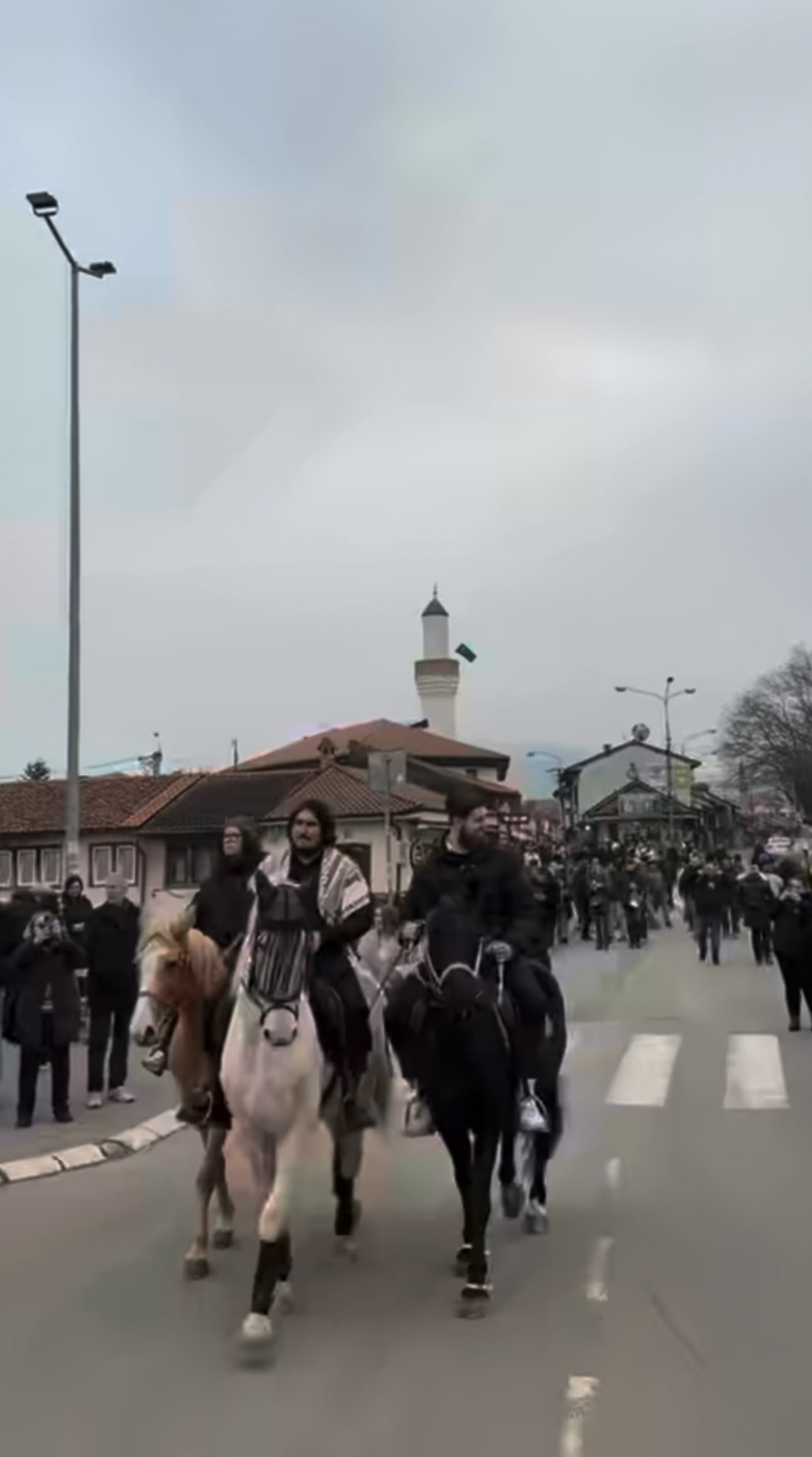 Students also came to the protest in Novi Pazar on horses.