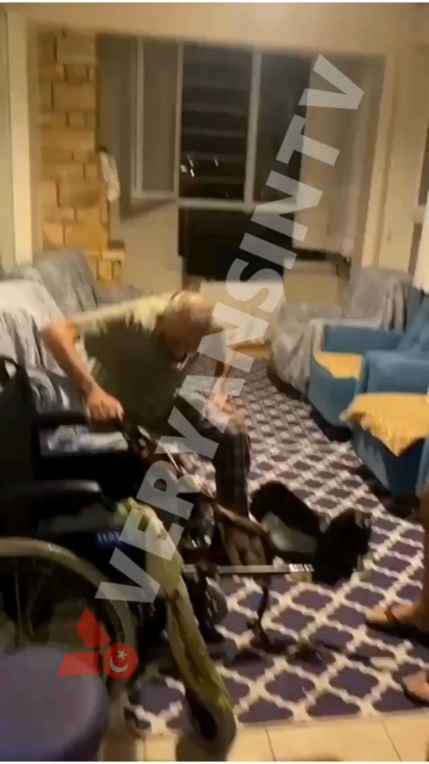 NSFW | Footage emerged of an elderly citizen being subjected to violence with gloves in a private nursing home in Istanbul. It was claimed that the old man died in the hospital where he was treated and that no autopsy was performed on his body.