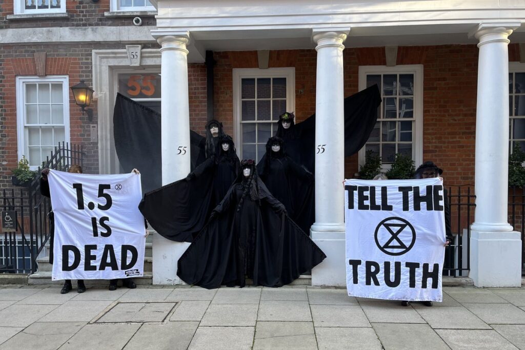 Extinction Rebellion protest criticises inaction over 1.5C climate change target
