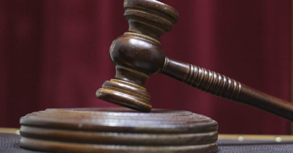 Law professor on the suspension of the CCR meeting: "Not appearing in deliberation, equivalent to self-resignation. The four can no longer vote"