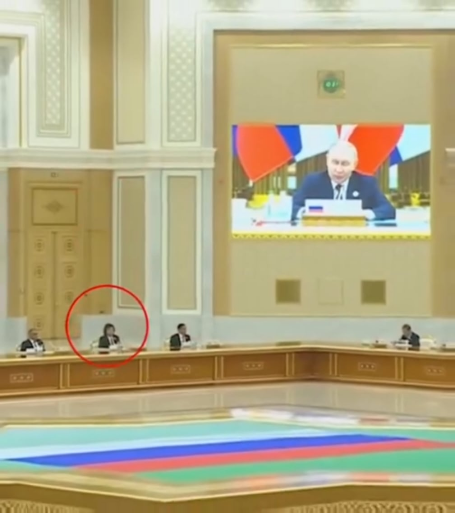 Kobakhidze during Putin's speech on the Peace and Trust Forum in Turkmenistan, 11.12.2025