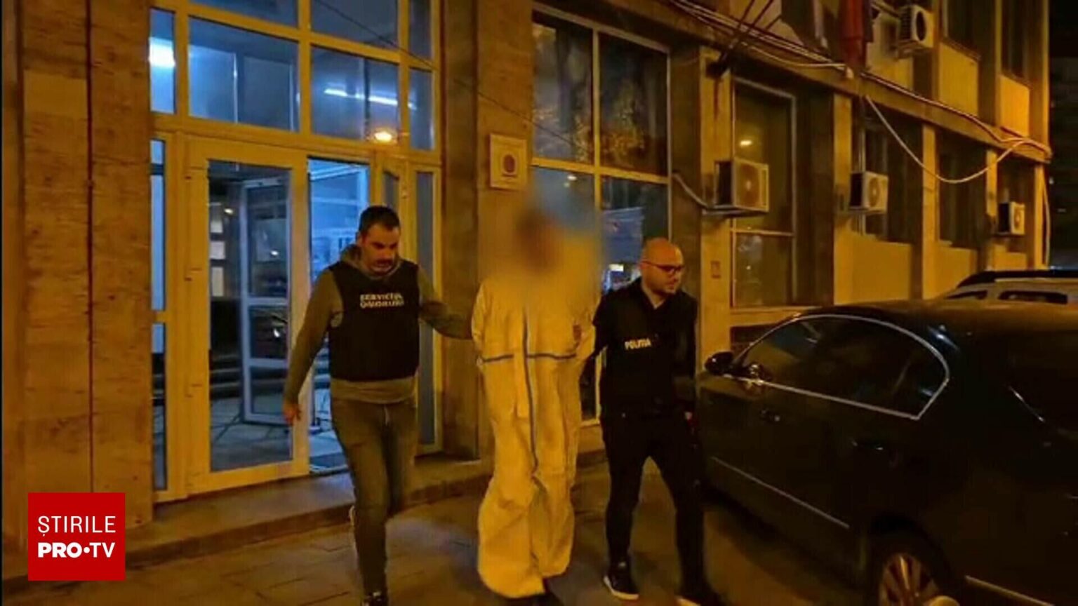 A young man from Bucharest killed his father with four knives after allegedly interrupting him during a computer game