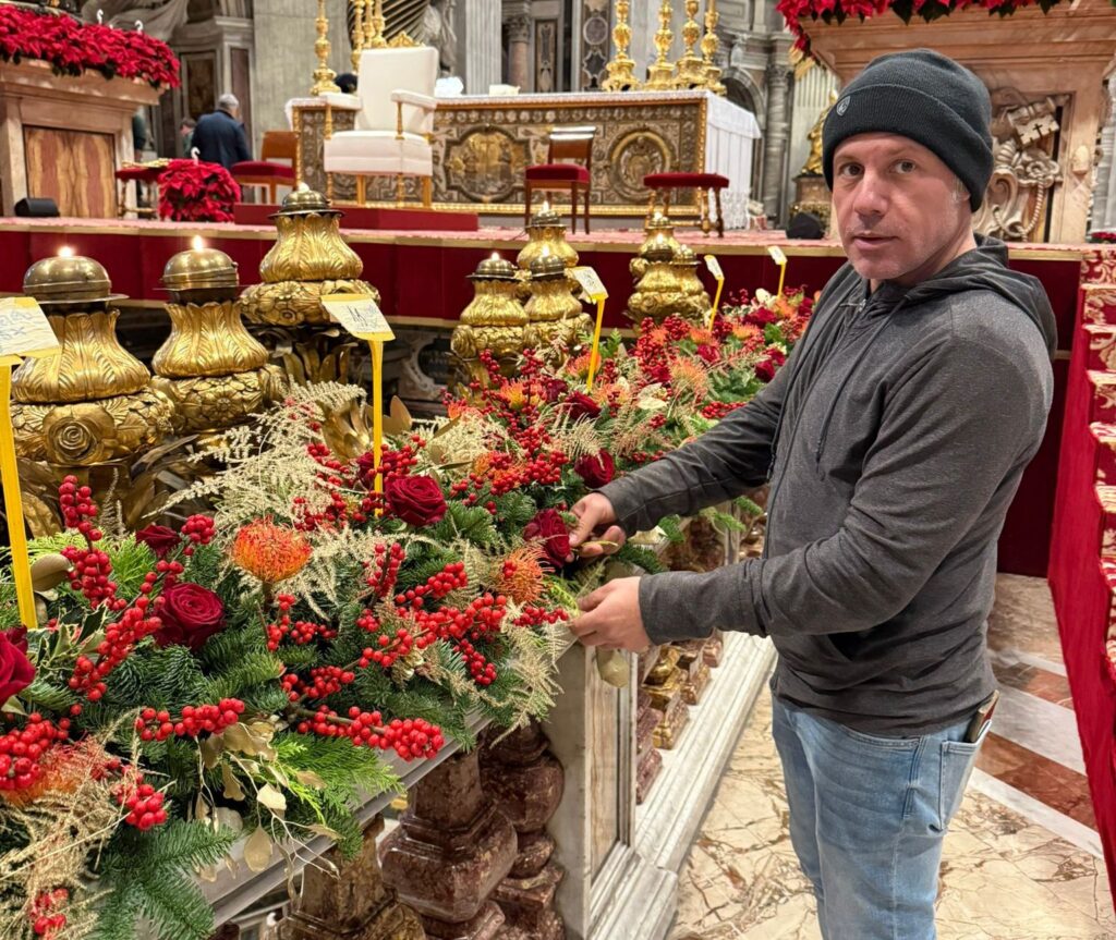 Maltese florist once more helps decorate St Peter’s Basilica for Christmas