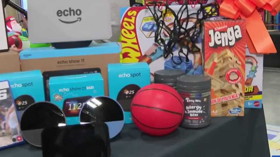 Louisville Amazon facility uses technology, hard work to get deliveries out for Christmas