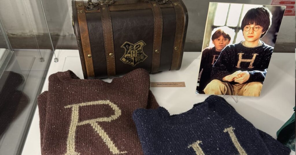 A Czech Harry Potter collector: the Weasley twins are the quickest to send their autographs