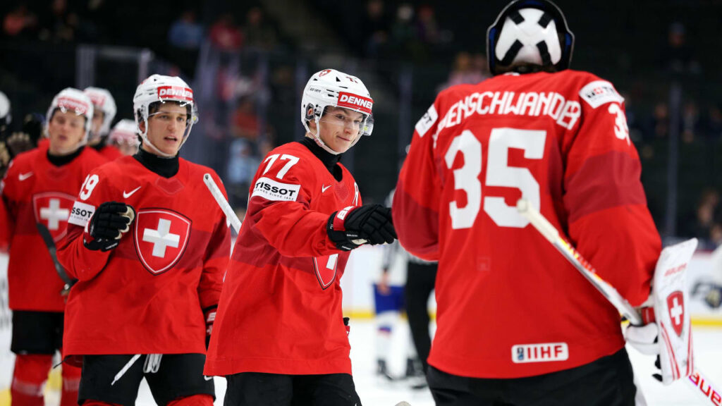 World Junior Championship roundup: Switzerland edges Slovakia