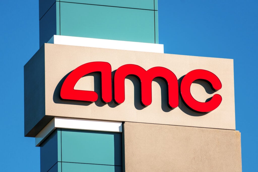 AMC Entertainment Stock Hits All-Time Low Despite Avatar Success, Billionaire Buy-In
