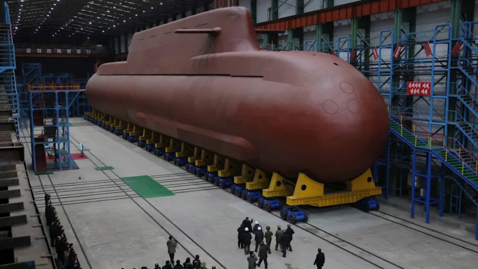 The nuclear-powered submarine is claimed to be 8,700 ton. Image credit: <a href="http://www.kcna.kp/kp/media/photo/q/1f6c813b6347c97b7e0c0ba72c1704b779c5268b7535802922f2d71c3a630833.kcmsf" rel="nofollow noopener" target="_blank" data-ylk="slk:KCNA;elm:context_link;itc:0;sec:content-canvas" class="link ">KCNA</a>
