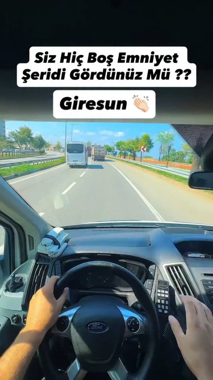 No horn sound. safety lane is empty. Just as it should be.