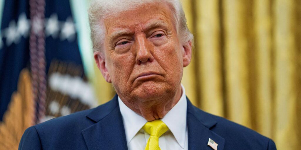 Republican 'fissures are appearing' as Americans 'repulsed' by Trump's meltdowns: analyst