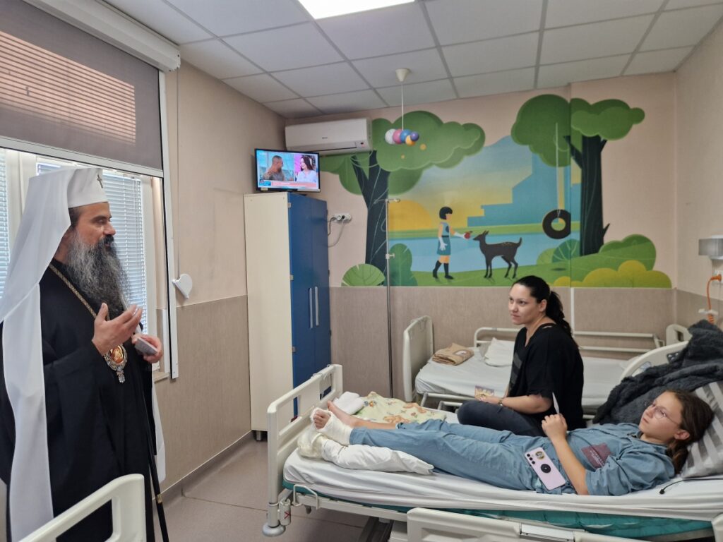 The Patriarch of Bulgaria visited the Pediatric Department of Pirogov Hospital