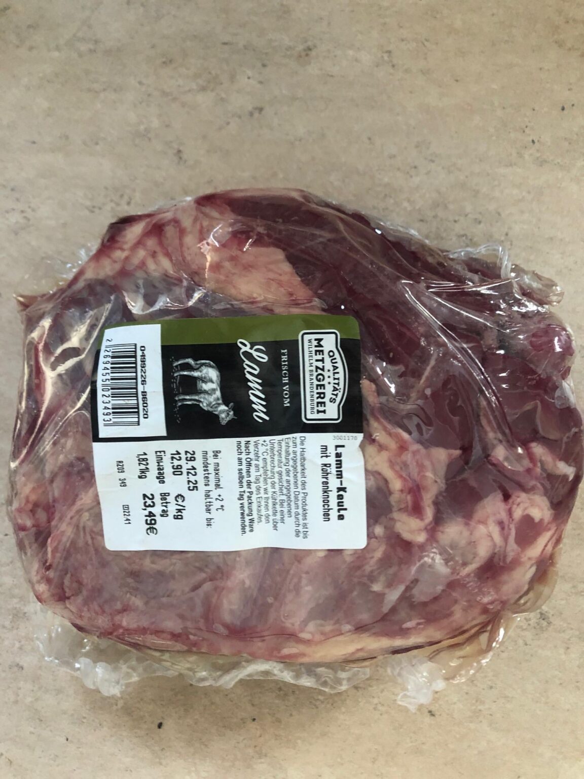 Revival in Zurich: Fresh New Zealand leg of lamb €12.90 per kilo