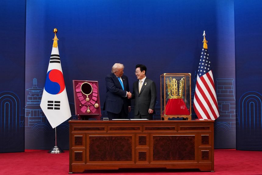 US President Donald Trump is presented with the Grand Order of Mugunghwa and the Silla gold crown by South Korean President Lee Jae Myung at the Gyeongju National Museum on October 29.