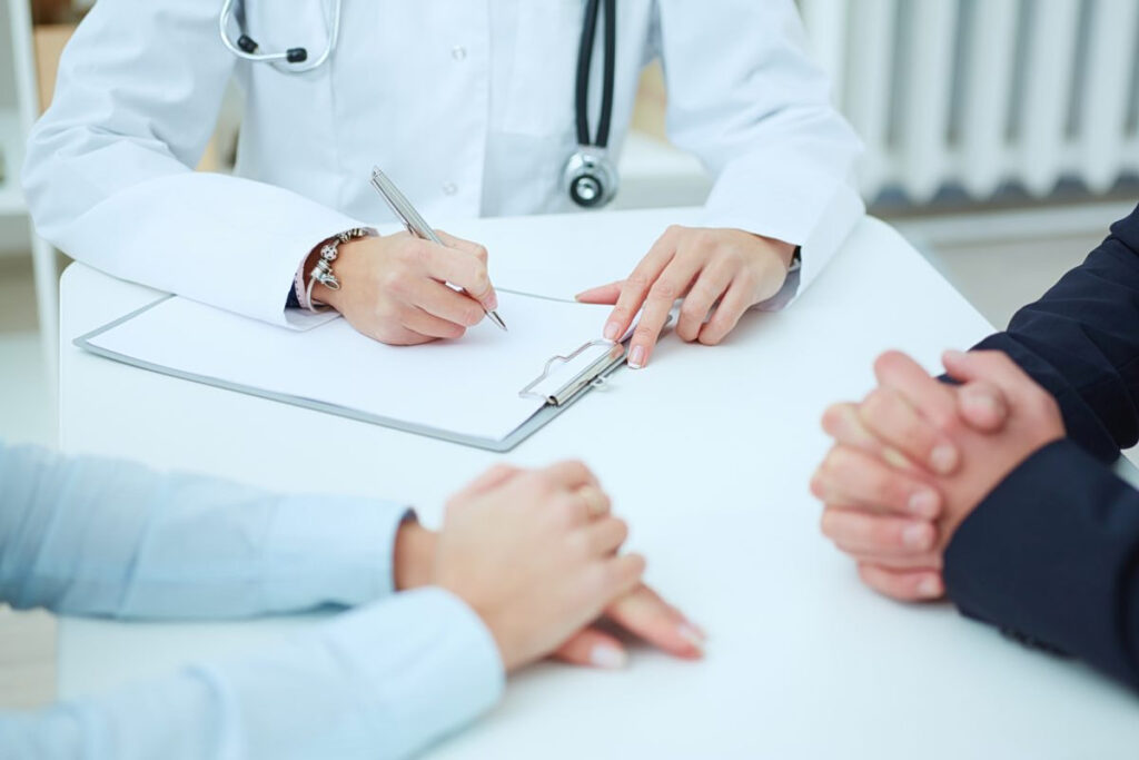 Greek Households Shoulder Heavy Health Costs, OECD Report Says