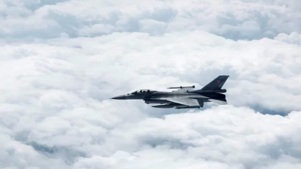 Poland intercepts Russian reconnaissance plane spotted near its airspace after detecting smuggler balloons – Firstpost