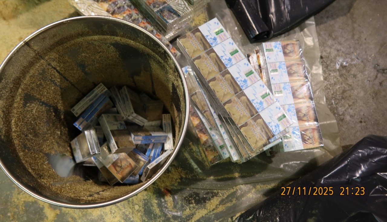 Cigarettes Worth Nearly 900,000 Euros Found in Buckets of Sawdust at Latvian Border