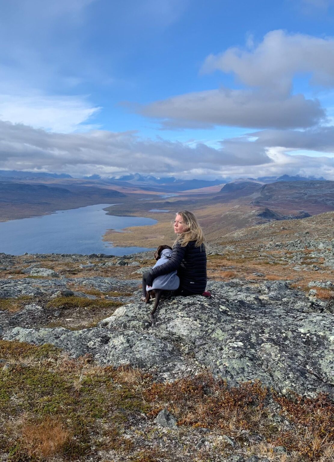 Warming hugs on the slopes of the Saana Fell in Kilpisjärvi/Finland