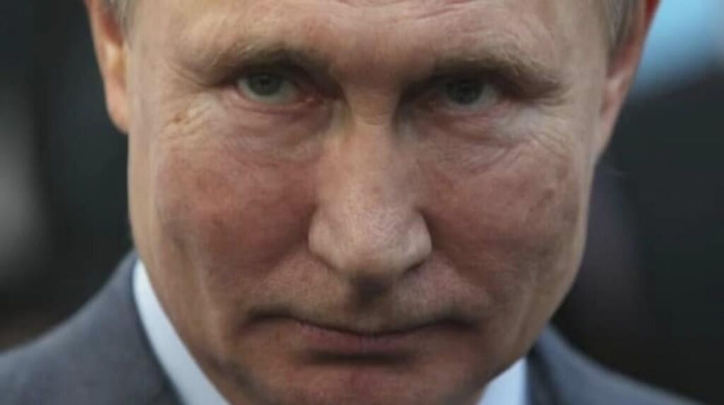 "There were neither explosions nor buzzing": Valdai residents on alleged drone attack on Putin's residence