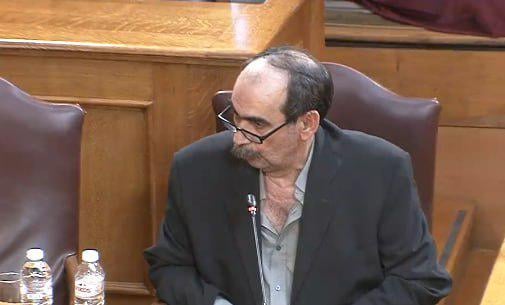 Humiliation of an Examiner: The "best man" Frapes invokes the right to remain silent | in.gr