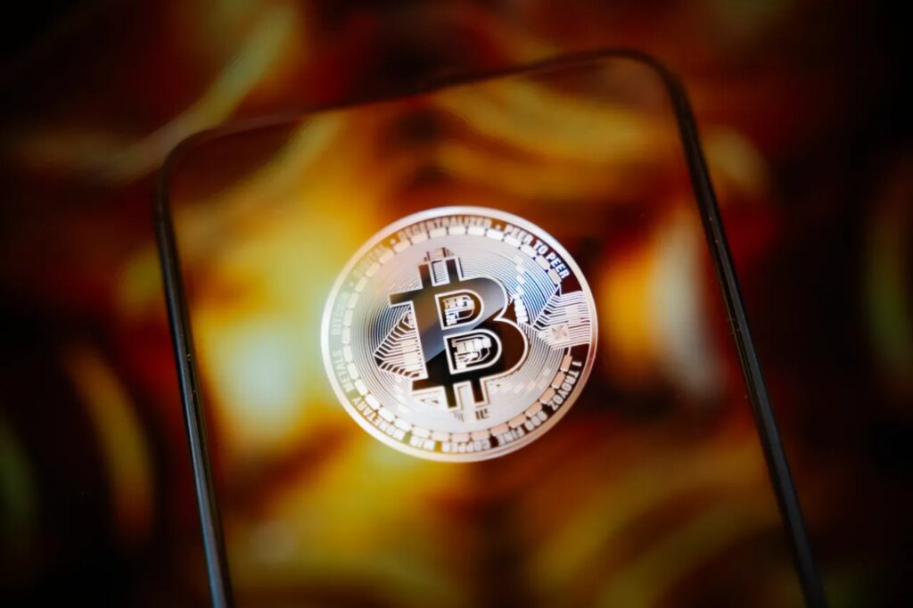Bitcoin’s Price Dip Sparks Biggest Corporate Buying Spree Since July As ETP Investors Pulled Back DIA