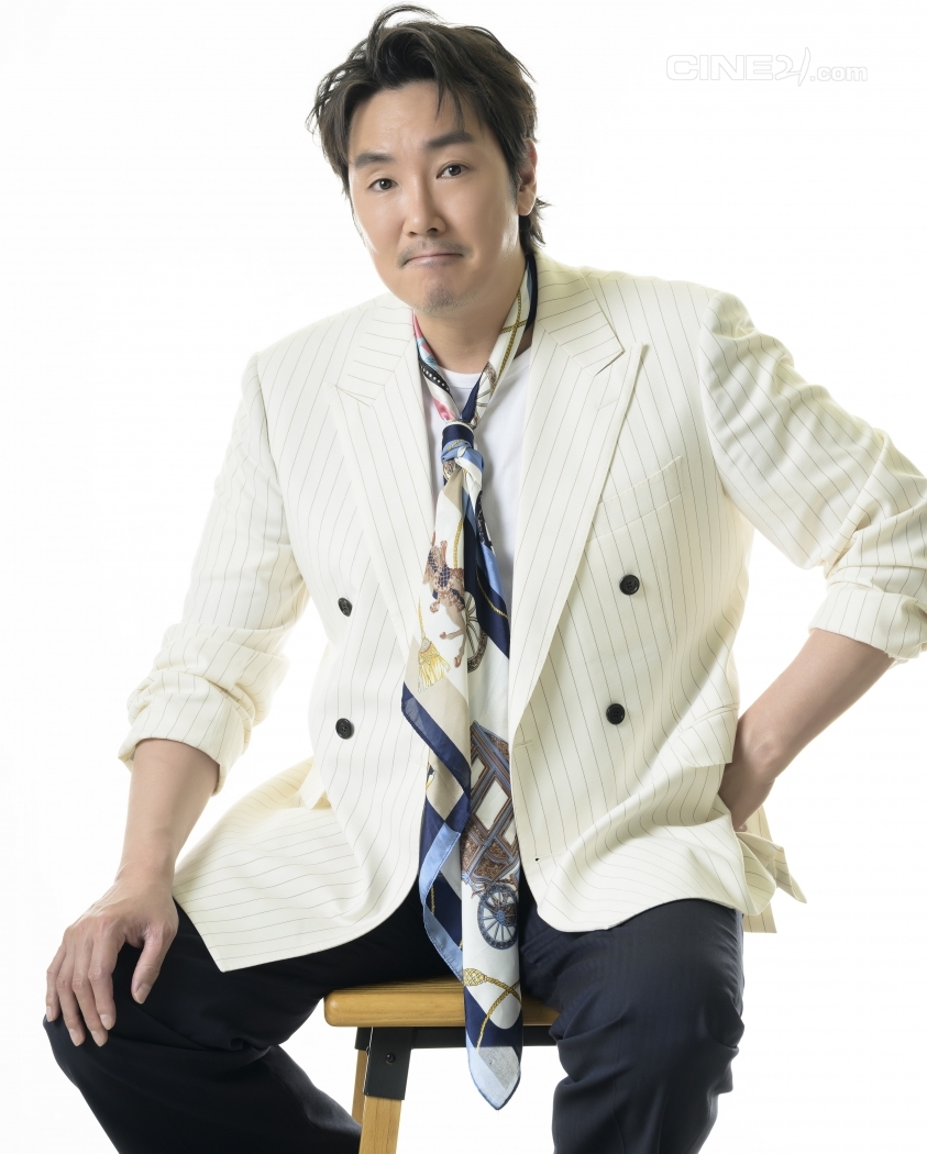 Cho Jin-woong, actor (Saram Entertainment)