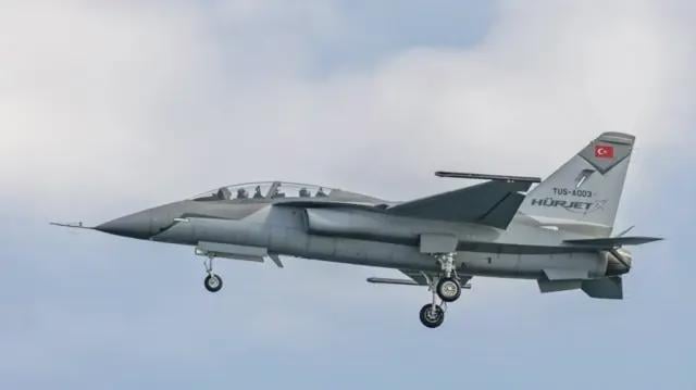 Spain has finalized a major agreement to purchase 30 HURJET advanced jet trainer aircraft from Türkiye in a deal worth 2.4 billion euros. The contract marks a historic export milestone for the Turkish defense industry, supplying a NATO ally with a domestically developed platform.