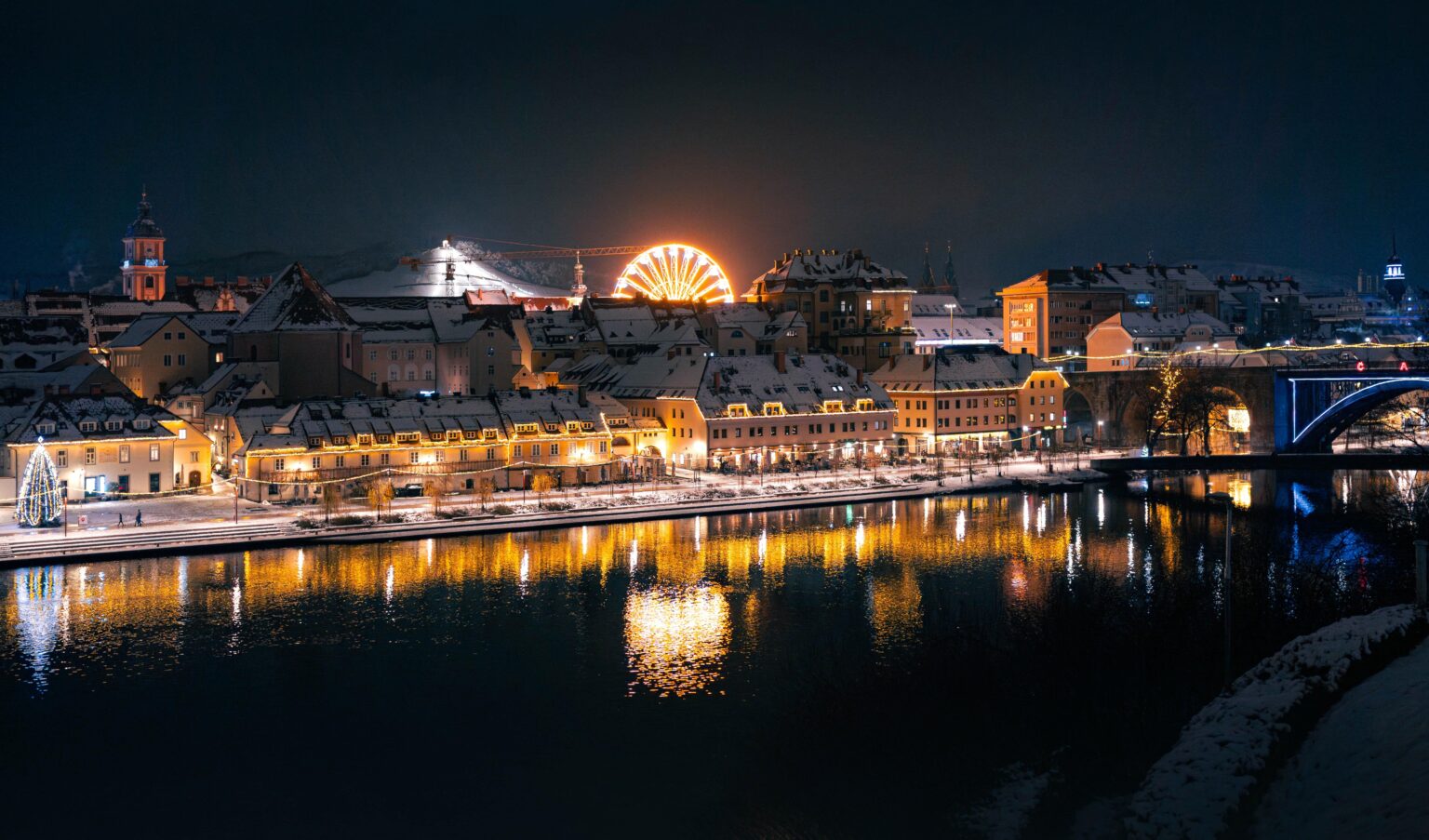 Happy holidays from snowy Maribor! 🎅🏻🎄