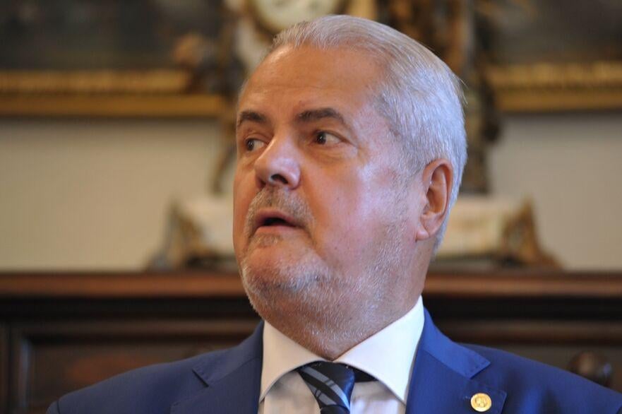 Adrian Năstase compares Dominic Fritz with "Lenin from Switzerland". He claims that the protests for Justice are an attempted coup d'état