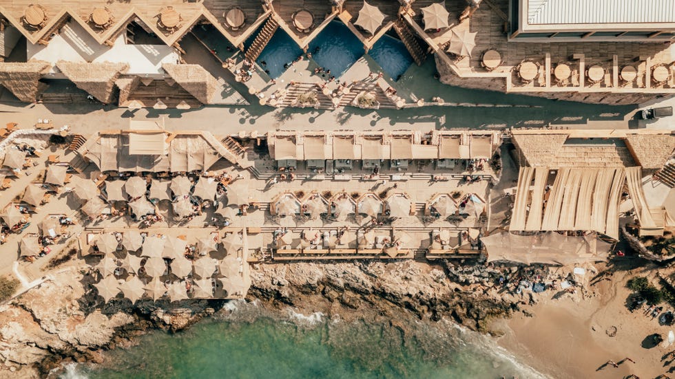 onar beach club
