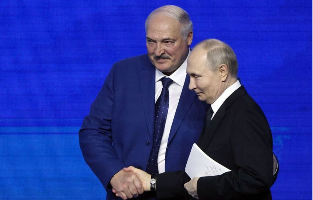 Lukashenko says Russia’s Oreshnik ballistic missile deployed to Belarus, Zelensky calls for sanctions to curb its production KI logo