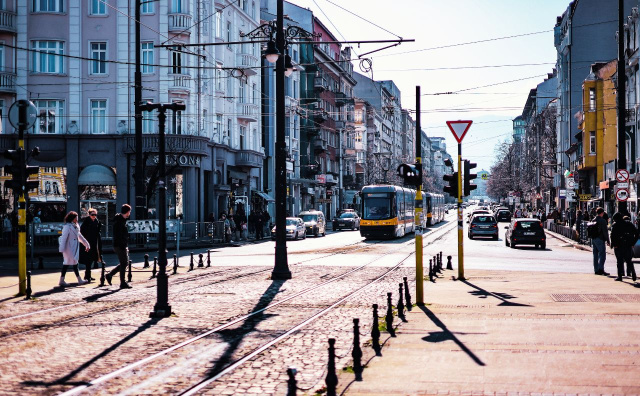 Bulgaria: Sunny Thursday Ahead: Fog Clears, Warm Day Across Bulgaria