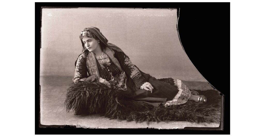 Exhibition on history of Bulgarian photography in 20th century opens on December 9 – The Sofia Globe
