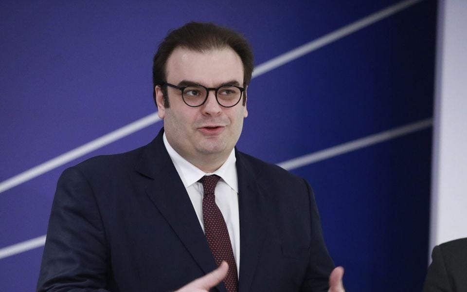 FM says Greece has moved beyond fiscal crisis and entered growth phase