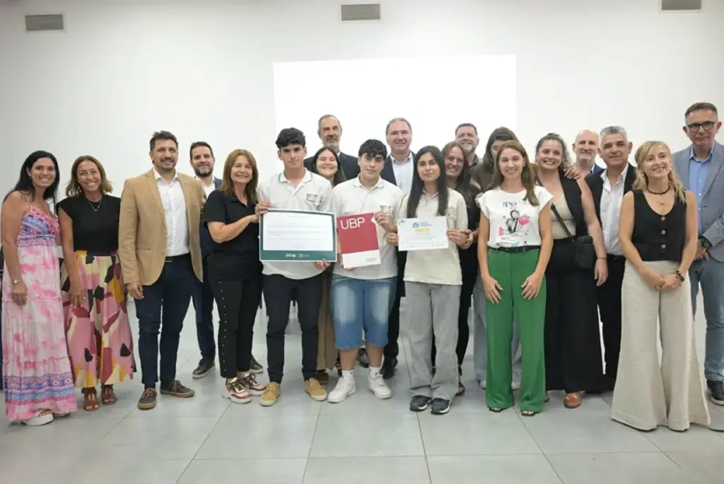 Córdoba promotes climate action from classrooms, recognizing three technical schools for their environmental projects