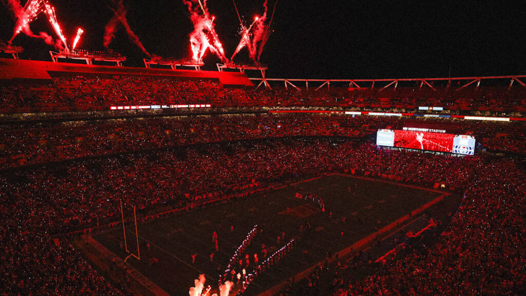 Commanders cast new light on in-game entertainment, fan experience at Northwest Stadium 