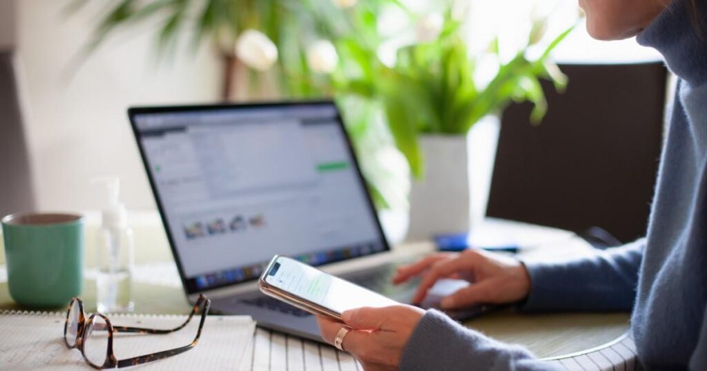 The usual "bridges" between days off for budgets, removed. The government would cut the benefit granted between holidays (sources)