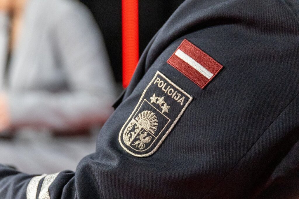 Car with gun in it stolen then recovered in northern Latvia / Article