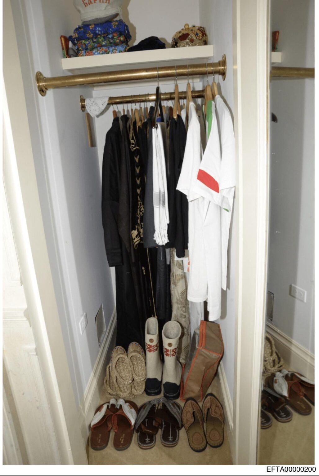 The pattern on these boots from Epstein's files is very interesting.