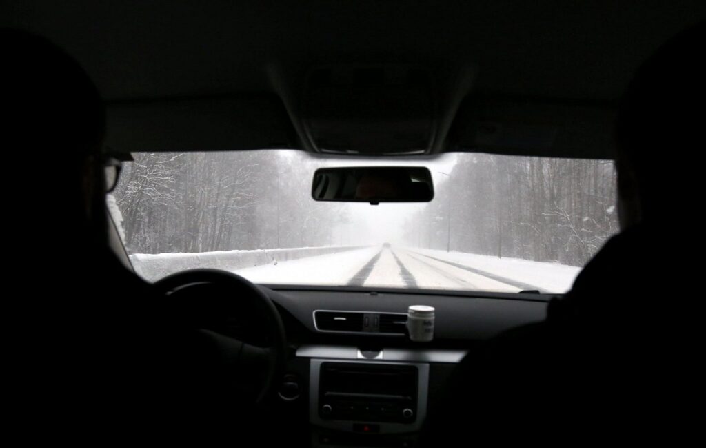 Roads snowy throughout Latvia / Article Sniegputenis