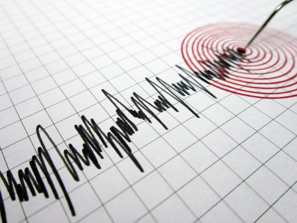 4.3R Quake at Daybreak Off Southern Greece
